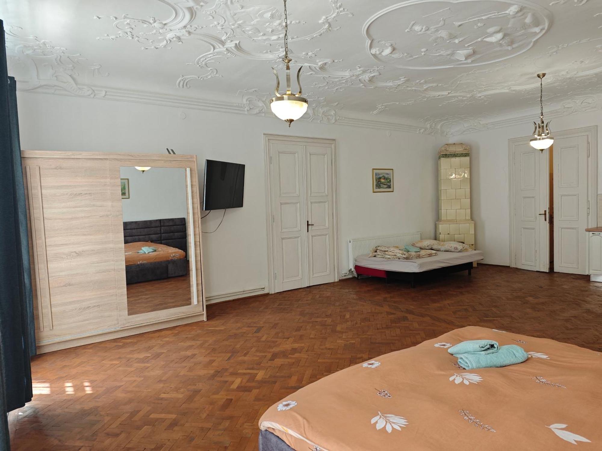 Clasic Studio Central Brasov Bagian luar foto